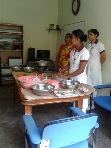 උග්‍ර බර අඩු දරුවන් සදහා පෝෂණ රොටිය සැකසිම