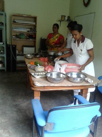 උග්‍ර බර අඩු දරුවන් සදහා පෝෂණ රොටිය සැකසිම